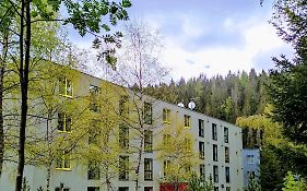 HARRADISE Extra vybavený apartmán pod Mumlavským vodopádem, na cestě na HŘEBENY, ZAHRADA pro relax i děti, vybavení PRO DĚTI, nejlepší VÝLETY v okolí, GYM&WELLNESS naproti